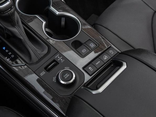 Toyota Highlander IV (XU70) с пробегом 2025 года, цена 5 290 000 рублей, 45 км, внедорожник, Автокод Объявления