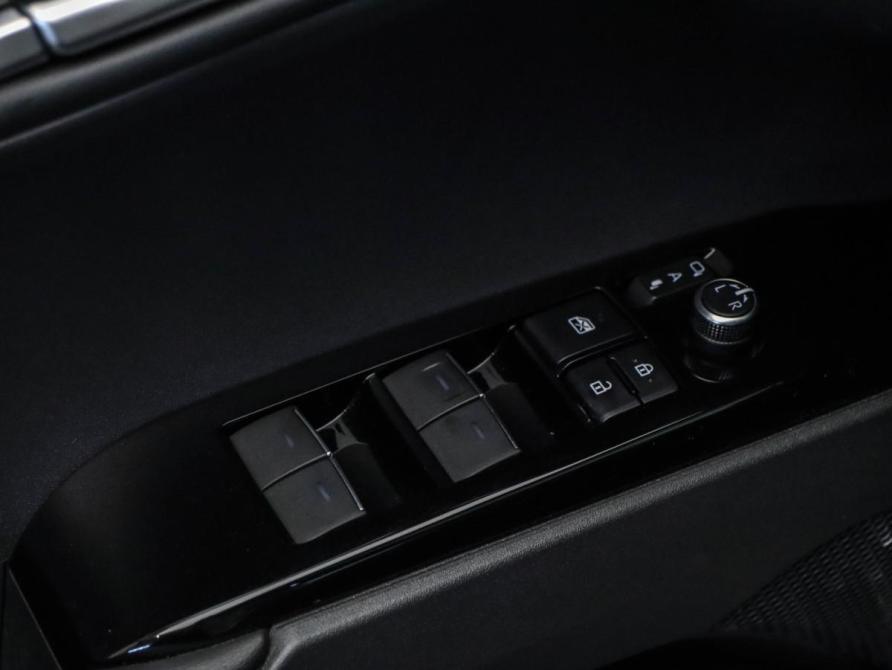 Toyota Camry IX (XV80) Москва  - изображение 19