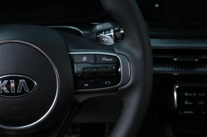 Kia K5 III с пробегом 2021 года, цена 2 309 000 рублей, 107000 км, седан, Автокод Объявления