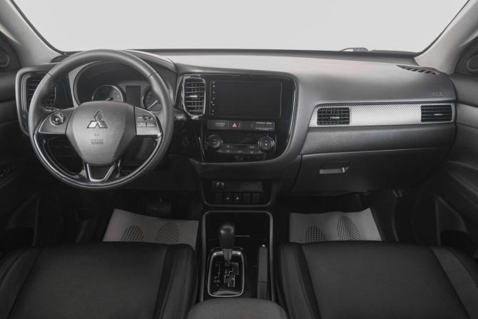 Mitsubishi Outlander III Рестайлинг 2 с пробегом 2018 года, цена 2 329 000 рублей, 115357 км, внедорожник, Автокод Объявления