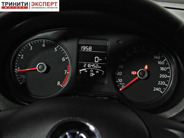 Volkswagen Polo V Рестайлинг с пробегом 2015 года, цена 947 000 рублей, 216449 км, седан, Автокод Объявления