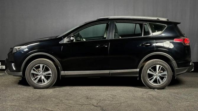 Toyota RAV4 IV (XA40) Рестайлинг с пробегом 2017 года, цена 2 230 000 рублей, 127516 км, внедорожник, Автокод Объявления