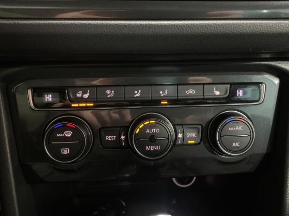 Volkswagen Tiguan II с пробегом 2017 года, цена 2 799 000 рублей, 40732 км, внедорожник, Автокод Объявления