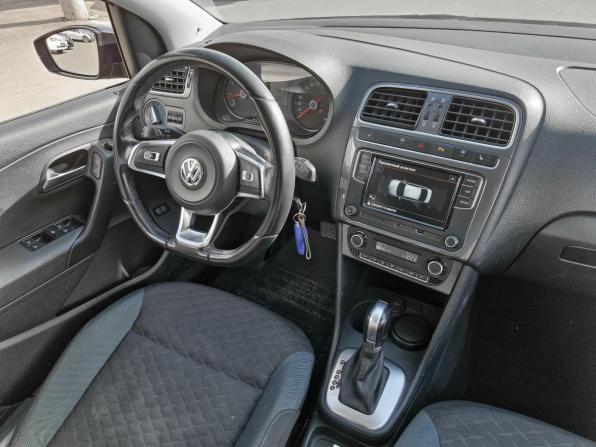 Volkswagen Polo V Рестайлинг с пробегом 2019 года, цена 1 275 000 рублей, 109282 км, седан, Автокод Объявления