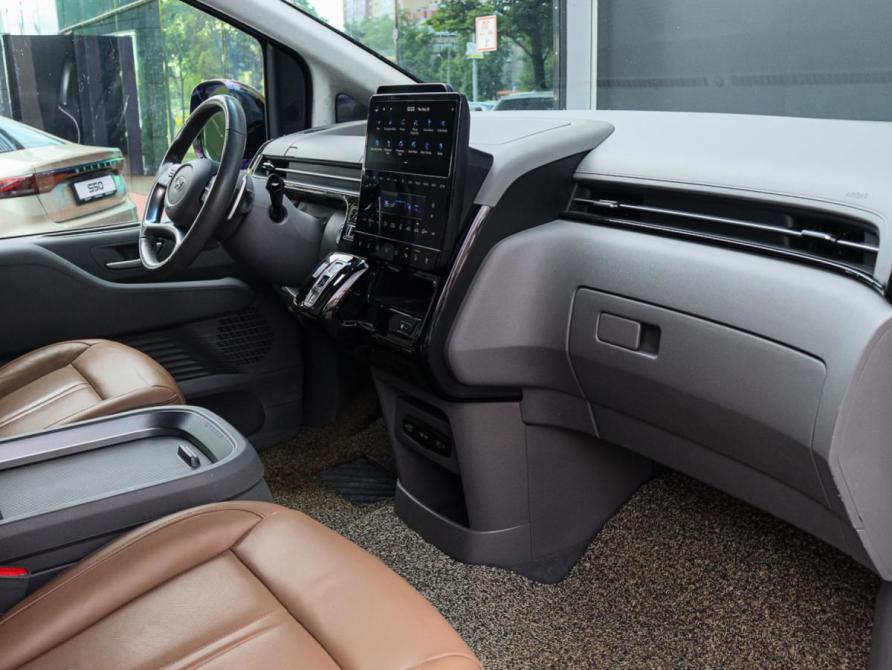 Hyundai Staria I Москва  - изображение 10