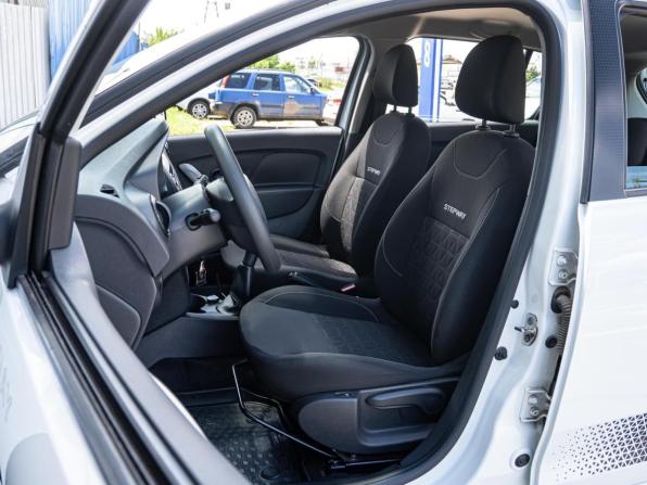 Renault Sandero II с пробегом 2018 года, цена 1 240 000 рублей, 34467 км, хэтчбек, Автокод Объявления