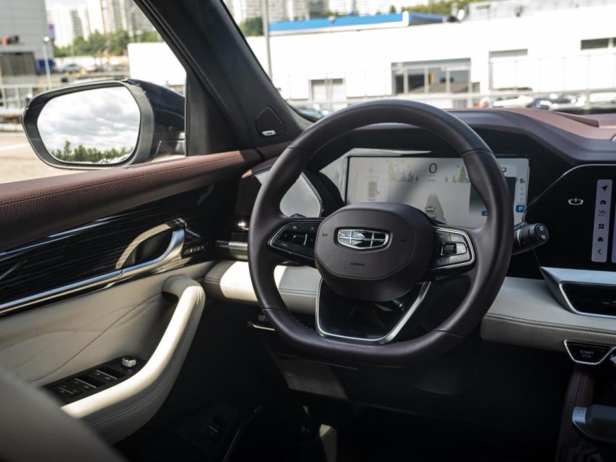 Geely Monjaro I Москва  - изображение 11