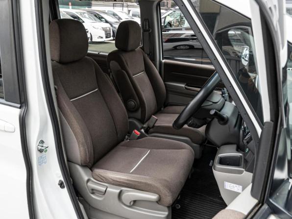 Honda Stepwgn V с пробегом 2016 года, цена 2 148 000 рублей, 64026 км, минивэн, Автокод Объявления