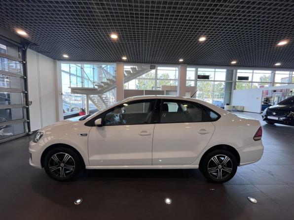 Volkswagen Polo V Рестайлинг с пробегом 2016 года, цена 1 360 000 рублей, 81500 км, седан, Автокод Объявления