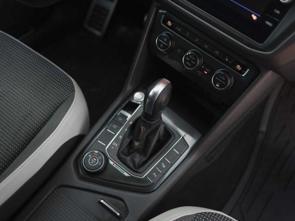Volkswagen Tiguan II с пробегом 2019 года, цена 2 400 000 рублей, 161636 км, внедорожник, Автокод Объявления