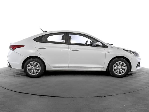 Hyundai Solaris II с пробегом 2020 года, цена 1 295 000 рублей, 111199 км, седан, Автокод Объявления