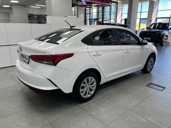Hyundai Solaris II Рестайлинг с пробегом 2021 года, цена 1 690 000 рублей, 72300 км, седан, Автокод Объявления