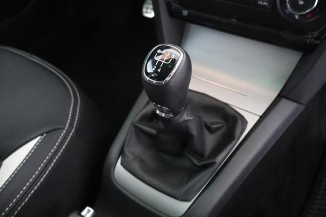 Skoda Octavia II (A5) Рестайлинг с пробегом 2012 года, цена 699 000 рублей, 204000 км, лифтбек, Автокод Объявления