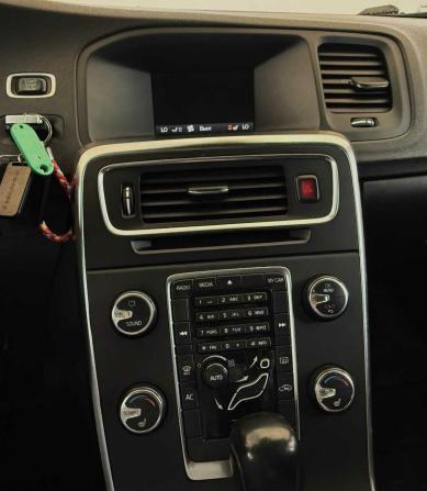 Volvo S60 II с пробегом 2011 года, цена 825 000 рублей, 305116 км, седан, Автокод Объявления