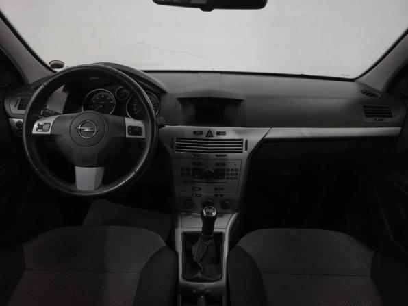 Opel Astra H Рестайлинг с пробегом 2011 года, цена 530 000 рублей, 202126 км, седан, Автокод Объявления