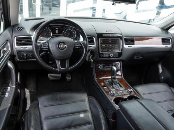 Volkswagen Touareg II с пробегом 2014 года, цена 2 230 000 рублей, 227015 км, внедорожник, Автокод Объявления