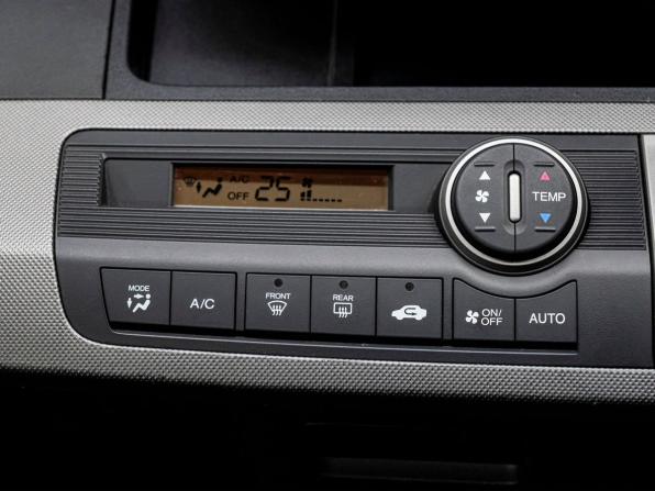 Honda Freed I Рестайлинг с пробегом 2012 года, цена 1 139 000 рублей, 112745 км, компактвэн, Автокод Объявления