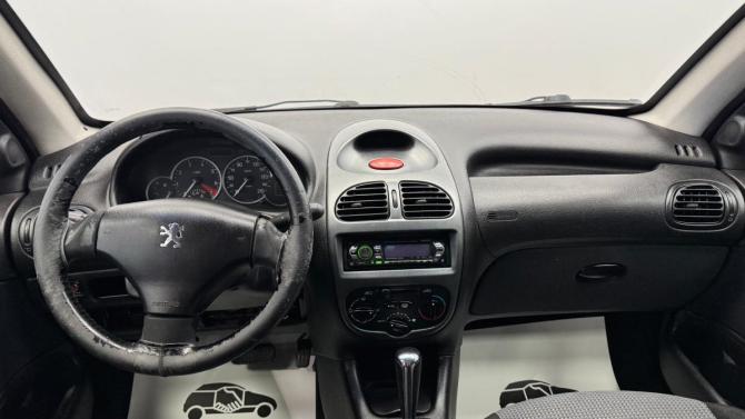 Peugeot 206 с пробегом 2004 года, цена 115 000 рублей, 193125 км, хэтчбек, Автокод Объявления