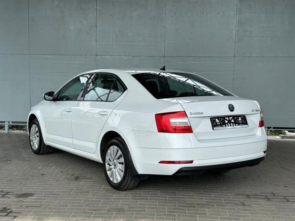 Skoda Octavia III (A7) Рестайлинг с пробегом 2019 года, цена 1 870 000 рублей, 68900 км, лифтбек, Автокод Объявления
