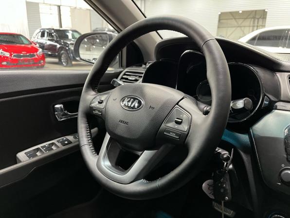 Kia Rio III с пробегом 2013 года, цена 940 000 рублей, 89380 км, седан, Автокод Объявления