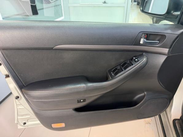 Toyota Avensis II с пробегом 2004 года, цена 750 000 рублей, 238337 км, лифтбек, Автокод Объявления