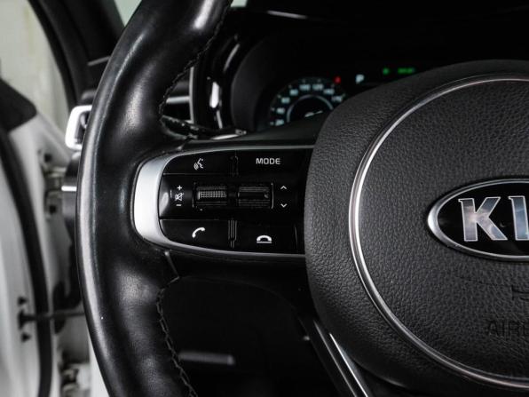 Kia K5 III с пробегом 2020 года, цена 2 549 000 рублей, 106072 км, седан, Автокод Объявления