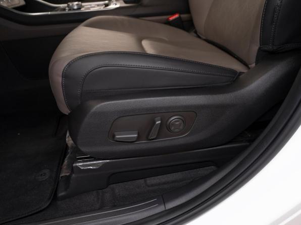 Kia Carnival IV Рестайлинг с пробегом 2024 года, цена 5 700 000 рублей, 23236 км, минивэн, Автокод Объявления