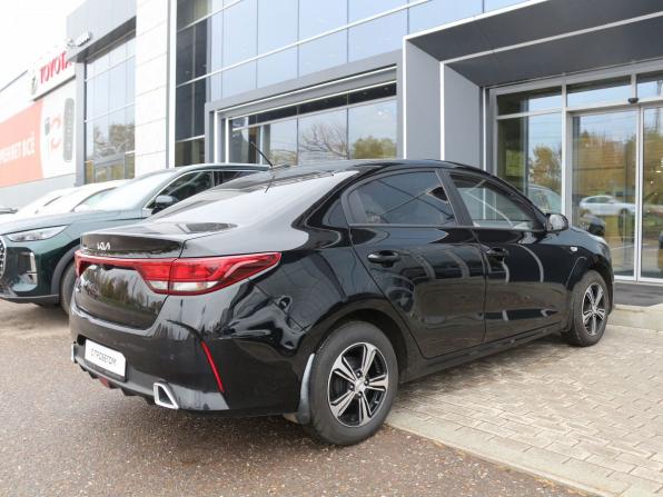 Kia Rio IV Рестайлинг с пробегом 2021 года, цена 1 690 000 рублей, 77118 км, седан, Автокод Объявления