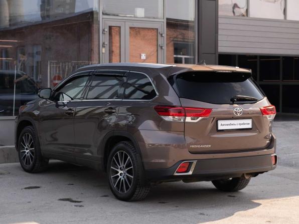 Toyota Highlander III (XU50) Рестайлинг с пробегом 2018 года, цена 2 850 000 рублей, 267347 км, внедорожник, Автокод Объявления