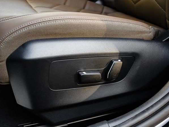 BMW 5 серии VIII (G60/G61/G68) с пробегом 2025 года, цена 8 690 000 рублей, 16 км, седан, Автокод Объявления