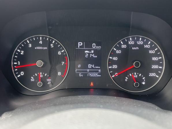 Kia Rio IV Рестайлинг с пробегом 2020 года, цена 1 359 000 рублей, 175002 км, седан, Автокод Объявления