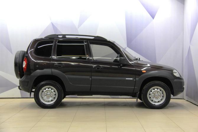Chevrolet Niva I Рестайлинг с пробегом 2009 года, цена 419 900 рублей, 117381 км, внедорожник, Автокод Объявления