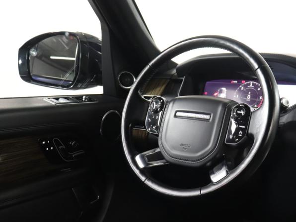 Land Rover Range Rover IV Рестайлинг с пробегом 2018 года, цена 5 700 000 рублей, 105464 км, внедорожник, Автокод Объявления