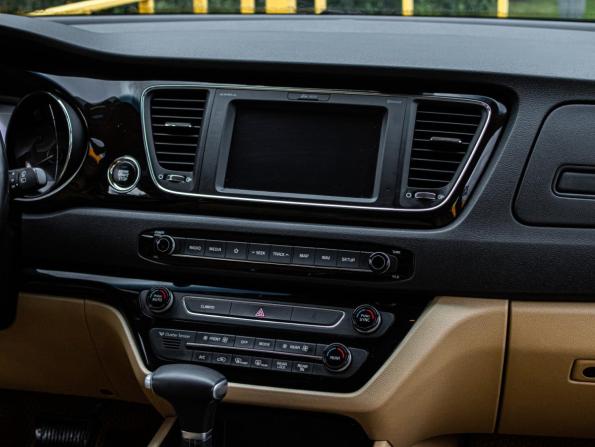 Kia Carnival III с пробегом 2019 года, цена 2 998 000 рублей, 106300 км, минивэн, Автокод Объявления