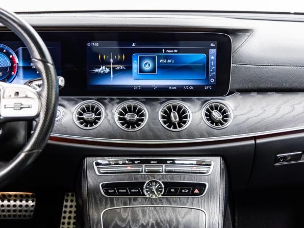 Mercedes-Benz E-Класс V (W213 S213 C238) с пробегом 2019 года, цена 3 298 000 рублей, 137391 км, седан, Автокод Объявления