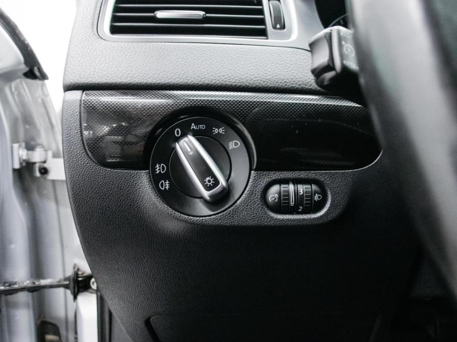 Volkswagen Jetta VI Красноярск  - изображение 17