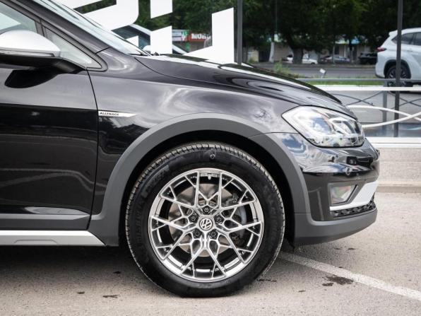 Volkswagen Golf VII Рестайлинг с пробегом 2020 года, цена 2 549 000 рублей, 215221 км, универсал, Автокод Объявления