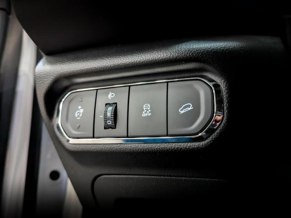 Haval Jolion I Рестайлинг с пробегом 2024 года, цена 2 125 000 рублей, 5987 км, внедорожник, Автокод Объявления