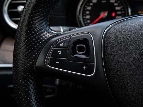 Mercedes-Benz E-Класс V (W213 S213 C238) с пробегом 2017 года, цена 2 665 000 рублей, 206964 км, седан, Автокод Объявления