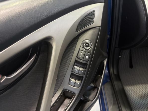 Hyundai Elantra V (MD) с пробегом 2012 года, цена 999 900 рублей, 178750 км, седан, Автокод Объявления