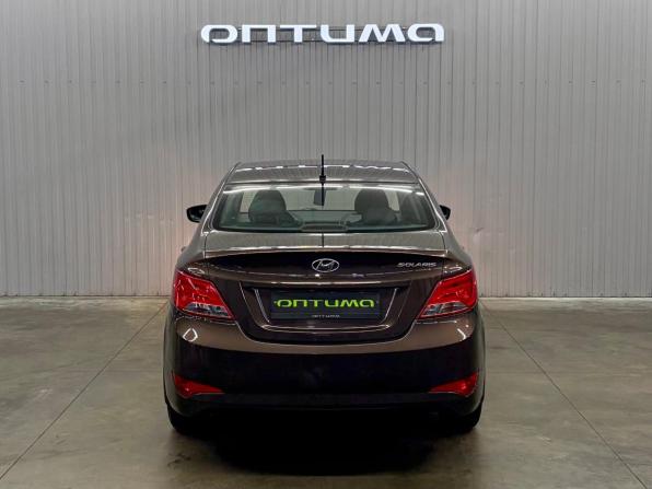 Hyundai Solaris I Рестайлинг с пробегом 2016 года, цена 997 000 рублей, 215000 км, седан, Автокод Объявления