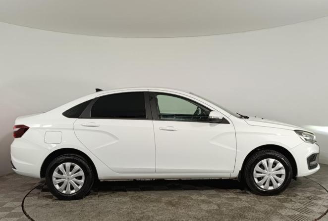 Lada (ВАЗ) Vesta I Рестайлинг (NG) с пробегом 2024 года, цена 1 470 000 рублей, 5270 км, седан, Автокод Объявления