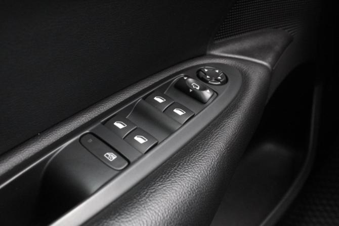 Citroen C4 II Рестайлинг с пробегом 2018 года, цена 1 190 000 рублей, 122470 км, седан, Автокод Объявления