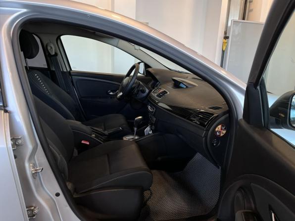 Renault Megane III с пробегом 2011 года, цена 500 000 рублей, 219578 км, универсал, Автокод Объявления