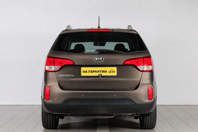 Kia Sorento II Рестайлинг с пробегом 2017 года, цена 2 439 000 рублей, 174000 км, внедорожник, Автокод Объявления