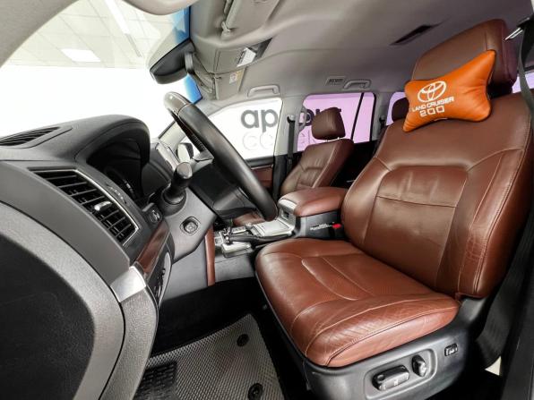 Toyota Land Cruiser 200 Series Рестайлинг 2 с пробегом 2015 года, цена 4 870 000 рублей, 252565 км, внедорожник, Автокод Объявления
