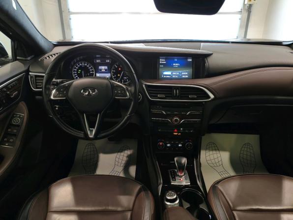 Infiniti Q30 с пробегом 2016 года, цена 1 649 000 рублей, 93428 км, хэтчбек, Автокод Объявления