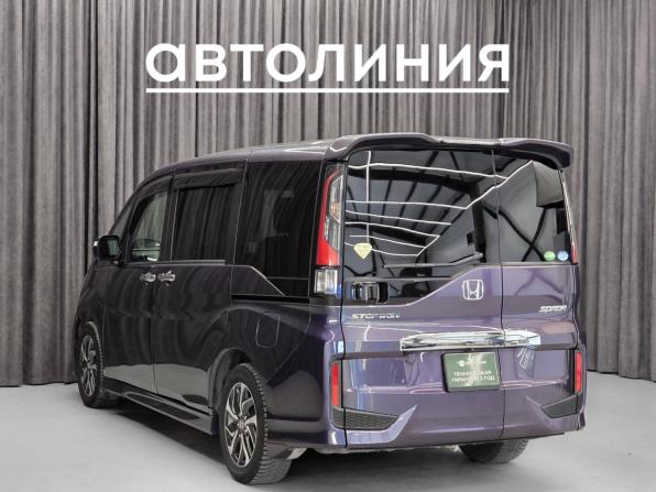 Honda Stepwgn V с пробегом 2016 года, цена 1 850 000 рублей, 140000 км, минивэн, Автокод Объявления
