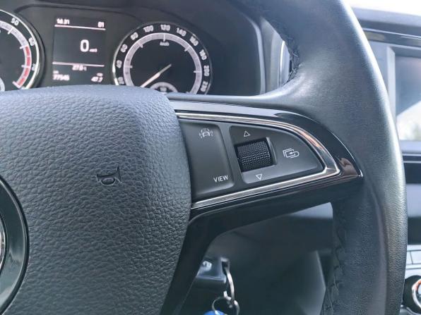 Skoda Karoq I с пробегом 2020 года, цена 2 349 900 рублей, 77500 км, внедорожник, Автокод Объявления