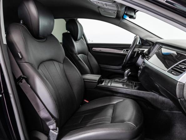Hyundai Genesis II с пробегом 2016 года, цена 1 999 000 рублей, 105682 км, седан, Автокод Объявления